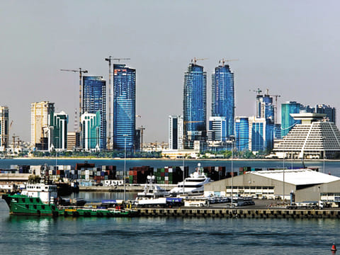 Qataris strive to embrace modern media