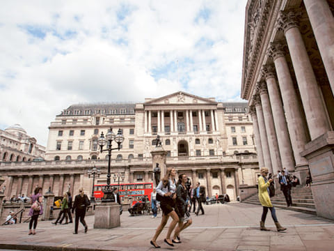 Bank of England urges more transparency in clearing