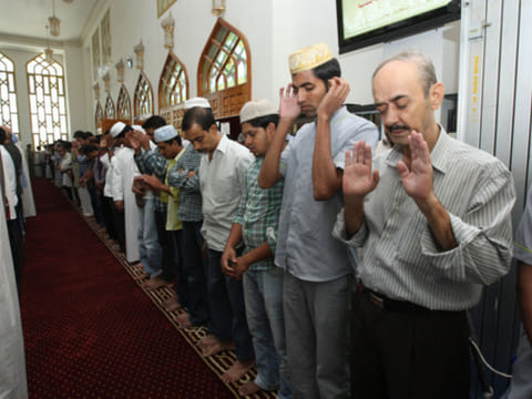 What makes Ramadan in Dubai special for Western expats