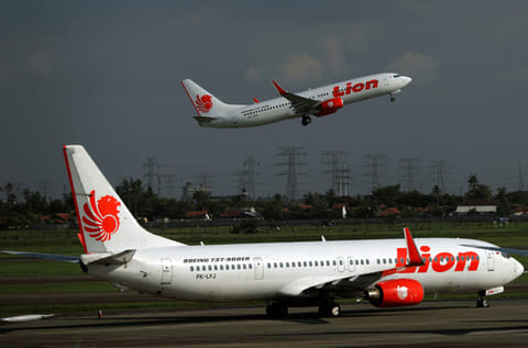 A Lion Air airplane takes off at Soekarno-Hatta airport in Jakarta, in this file picture taken March 18, 2013. Lion Air's record aircraft orders underline the ambitious plans the privately held Indonesian group is hatching to emerge as a pan-Asian low cost carrier, throwing a serious challenge to AirAsia Bhd, the region's biggest budget airline.    