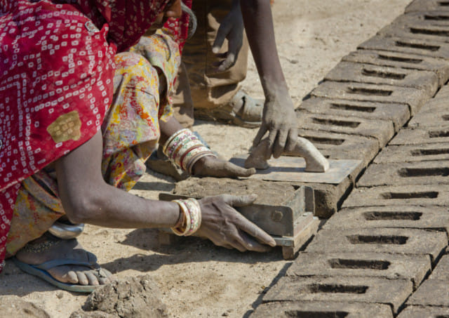 1.1189597-1311895315