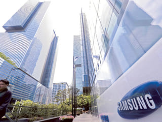 Inside Samsung’s bid to challenge Apple with 5G, folding phones