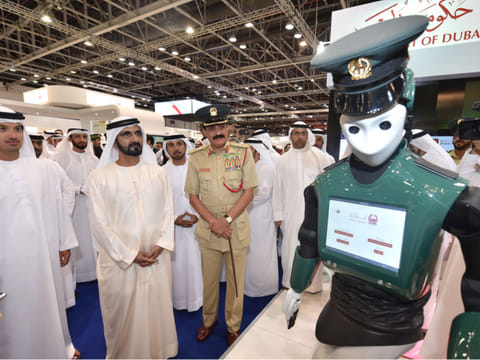 Shaikh Mohammad visits Gitex with Maktoum