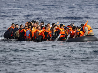 Over 100 refugees land on British base in Cyprus