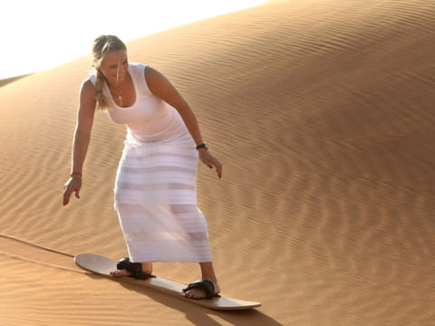 Daily Deuce: Wozniacki goes sandboarding in Dubai