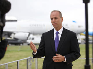 Under pressure, Boeing CEO seeks to bolster confidence after 737 MAX crashes