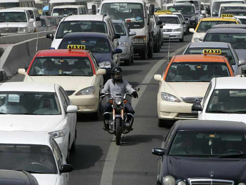 A first-hand look at lane-splitting from a motorcyclist’s perspective