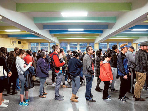 Spread of early voting is forging, new habits and campaign tactics