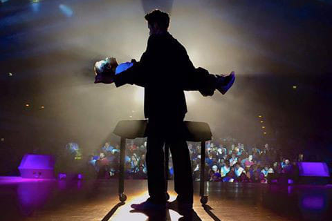 Review: Jamie Raven brings magical night to Abu Dhabi