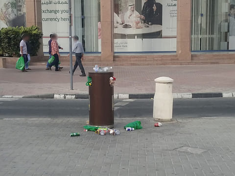 Metro passengers need to stop littering