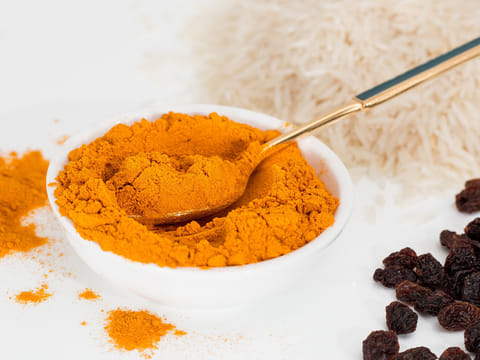 The medicinal properties of turmeric have come to the fore during the pandemic as we all know that this spice packs a major health punch. It is used extensively in Indian cuisine and many of us have been given milk laced with turmeric when we are not well.