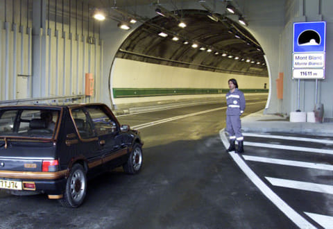 March 9, 2002: Mont Blanc tunnel re-opens