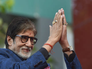 Amitabh Bachchan COVID-19 diagnosis: Fans pray for the actor