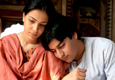 Humaima Malik and Amr Kashmiri in Bol (2011)
