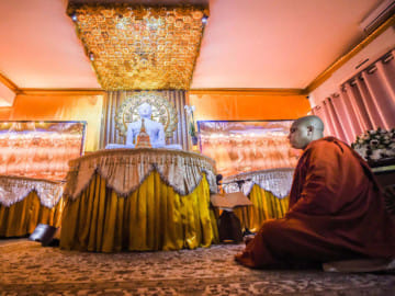 RDS_181115 Tolerance and Faiths Buddhist Monastery