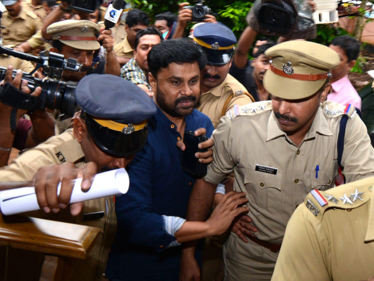 tab_Dileep being arrested