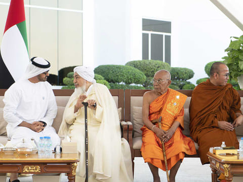 His Highness Shaikh Mohammad Bin Zayed Al Nahyan, Crown Prince of Abu Dhabi and Deputy Supreme Commander of the UAE Armed Forces, received the participants of the ‘Interfaith Alliance For Safer Communities: Child Dignity in the Digital World Forum’, being organised by the Ministry of Interior. During the meeting, held at the Al Bahr Palace Majlis, Shaikh Mohammad welcomed the guests and hoped that the forum would come up with effective results.