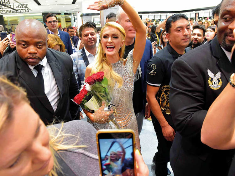 181121 Paris Hilton 2