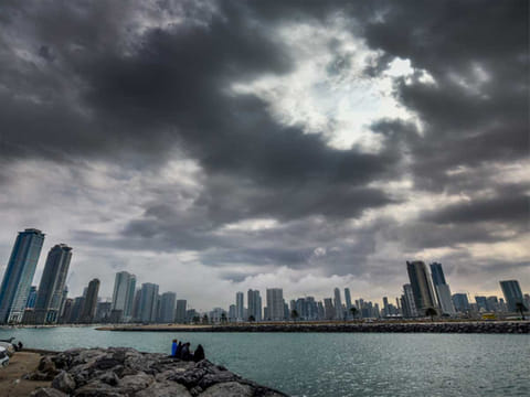 Humidity levels are expected to rise overnight, particularly in coastal and western regions.