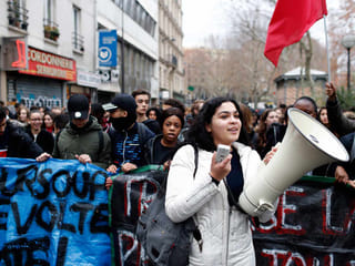 Paris on high alert as city shuts down for 'yellow vest' protests
