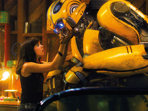 Left to right: Hailee Steinfeld as Charlie and Bumblebee in BUMBLEBEE from Paramount Pictures.