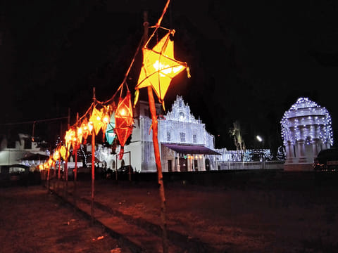 As yuletide descends on the tiny state of Goa, everywhere you look, you can see a stunning array of stars, cribs and decorative lighting fronting practically every house, church and building transforming the quiet, sleepy villages into something almost ethereal.