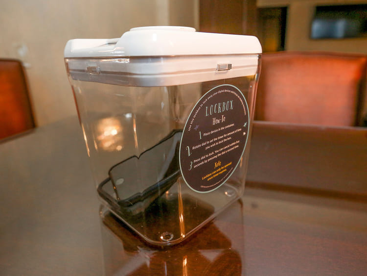 No_Cell_Hotels_92172