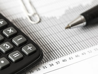 UAE insurance regulator calls for fee limits, more disclosures