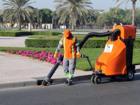 New environmentally-friendly vacuum cleaners on Dubai roads
