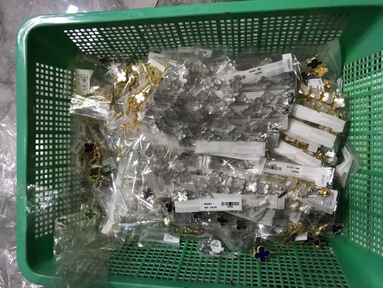 1.2230608-3334416373