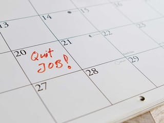 UAE: Can I claim expenses and sue if an employee resigns after probation and joins a competitor?