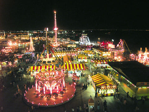 Global Village in 2001 - 17 years ago, as it evolved into the large scale theme park it is today