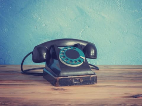 Businesses make it seem that with the pandemic, every service-related customer feature has slipped back by a few decades. Calling in to resolve an issue has become quite the thankless task.