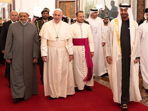His Highness Shaikh Mohammad Bin Zayed Al Nahyan, Abu Dhabi Crown Prince and Deputy Supreme Commander of the UAE Armed Forces, along with Pope Francis and Dr Ahmad Al Tayeb, Grand Imam of Al Azhar. 