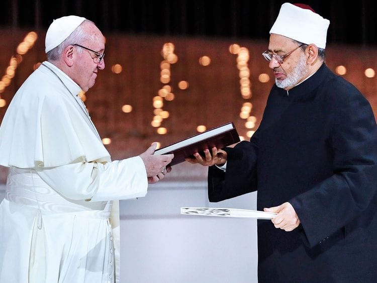 190206 pope francis imam
