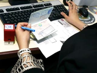 How to get UAE residence visa for your parents in Dubai