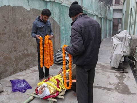 Varanasi's 'Death Hotel' - where Hindus go to die