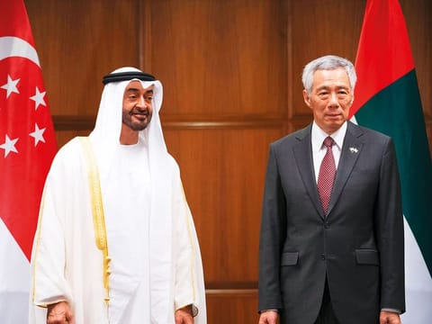 Shaikh Mohammad Bin Zayed with Lee Hsien Loong prior to a ceremony to sign a Memorandum of Understanding  at the Singapore parliament.
