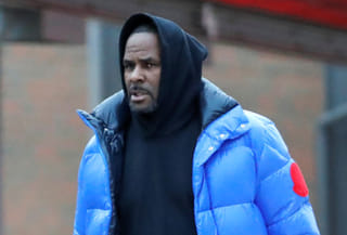 R Kelly denies abuse claims in interview