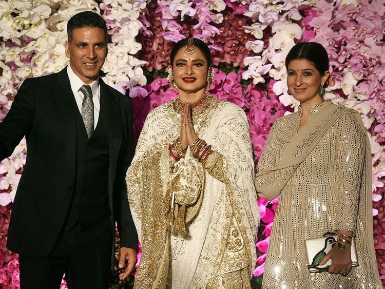 190310 Rekha at Ambani wedding