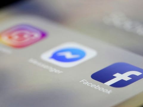 If users don't choose a new default messaging app, SMS will go to the phone's default app.