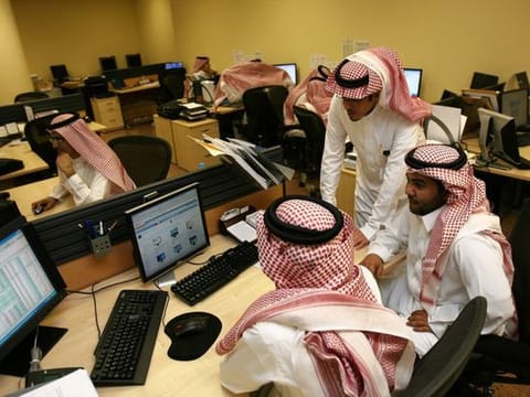 Saudi Arabian stocks extended their lacklustre performance in recent sessions weighed down by a number of subpar first-quarter earnings, while Dubai shares ended the day higher.
