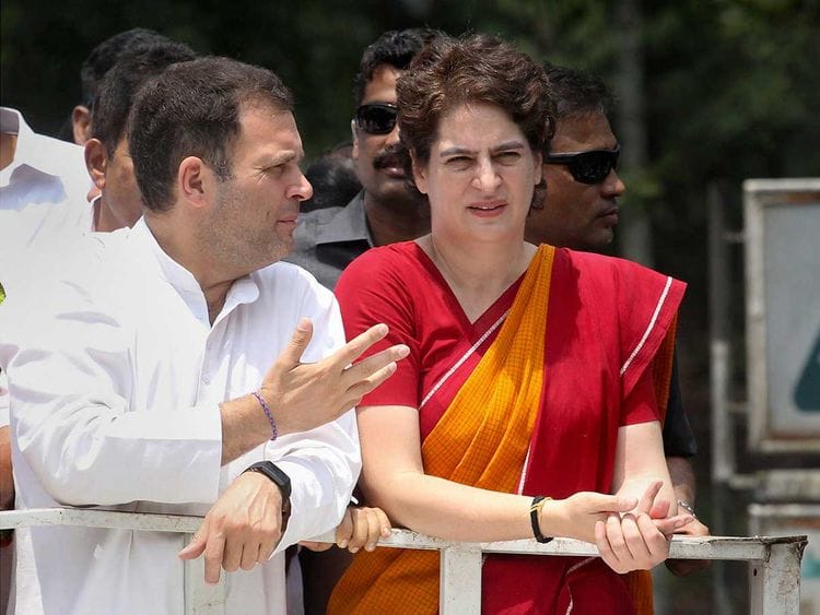Rahul and Priyanka in Wayanad 20190404