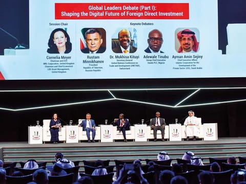 Moderator Cornelia Meyer, Chairman and CEO, MRL Corporation, UK, Rustam Minnikhanov, President of Tatarstan, Dr. Mukhisa Kituyi, Secretary General, United Nations Conference on Trade and Development, (UNCTAD), Adewale Tinubu, Group Chief Executive, Oando PLC, Nigeria and Ayman Amin Sejiny, CEO, Islamic Corporation for the Development of the Private Sector, Saudi Arabia, at a panel discussion at AIM in Dubai.