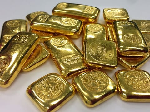 For illustrative puspose only. Of the 21 cops, one Ved Nidhi alias Lali was accused of robbing five kilos of gold bars from a Rajkot-based jeweller Ashish Bhaijani more than three years ago on a busy street of Patna