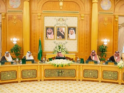 King Salman chairs cabinet session in Riyadh 