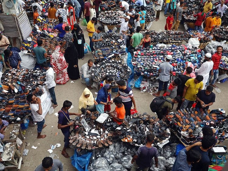 190519-shopping-in-Dhaka-Bangladesh 