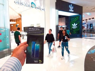Etisalat first to market with 5G smartphones