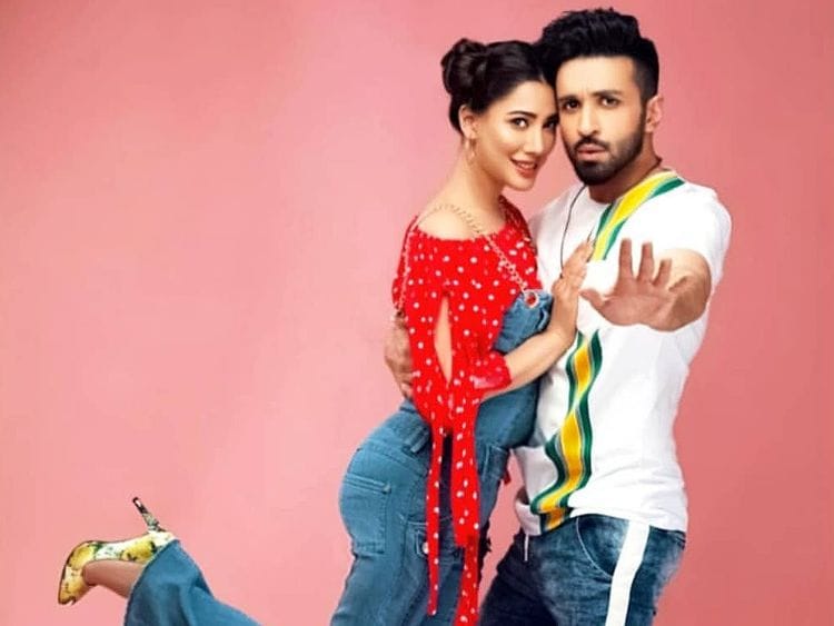 Mehwish Hayat and Azfar Rehman, the lead pair of CHHALAWA-1559550262897