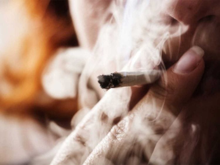 190608 smoking